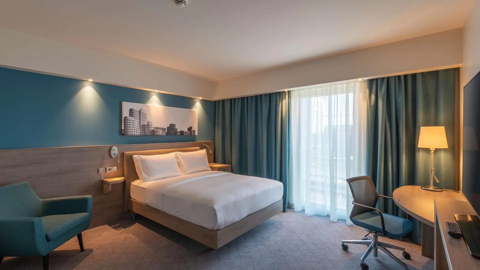 *** Hotel Hampton By Hilton Duesseldorf City Centre Niemcy