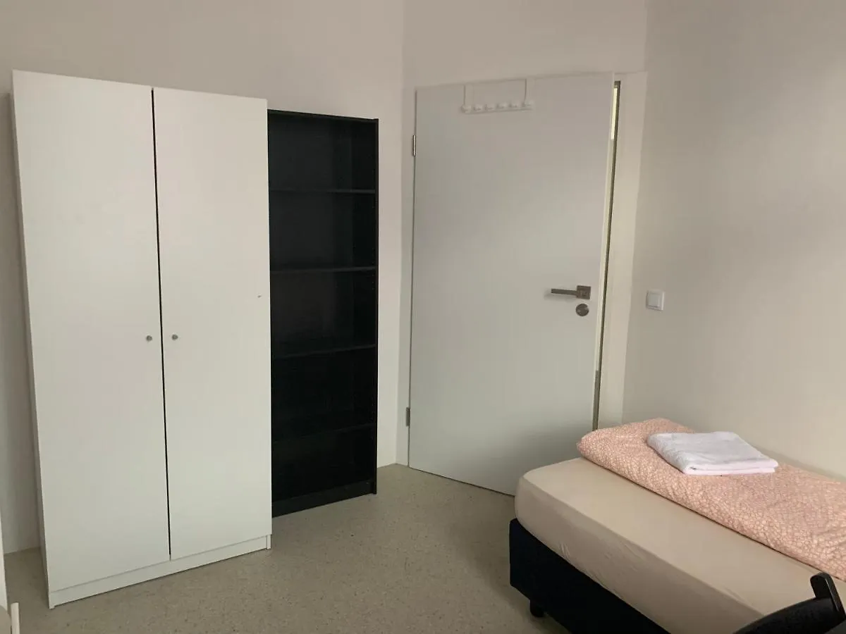 Hampton By Hilton Duesseldorf City Centre 3*, Düsseldorf